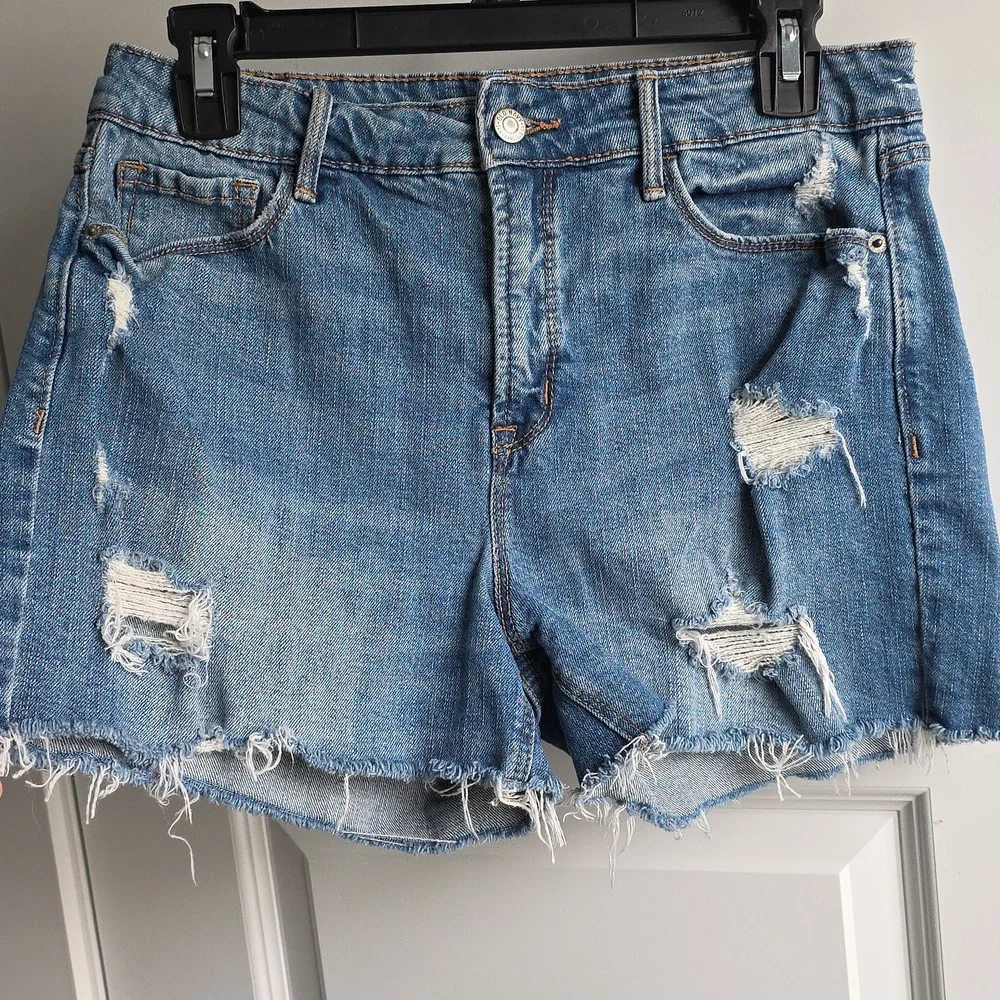Old Navy Light Blue High Rise Distressed Jean Shorts Size 6 G142